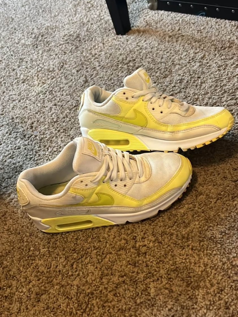 Nike Air Max 90 Shoes in White & Yellow Womens size 9